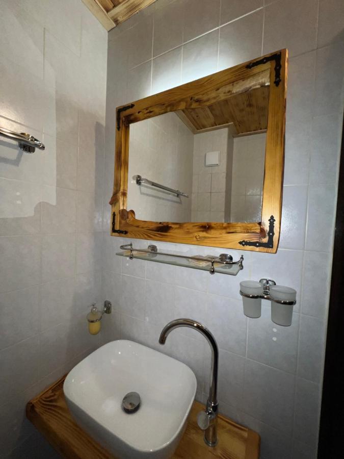 Nicole Hotel & Restaurant Samokov Bagian luar foto